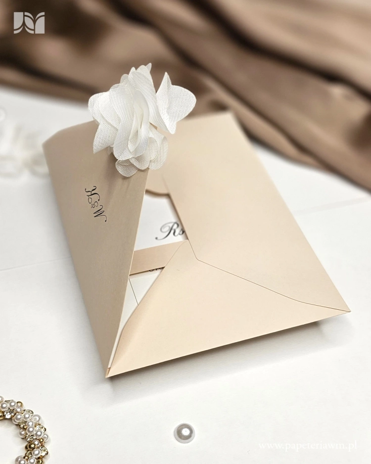 invitations-pearl-flower-classic-2